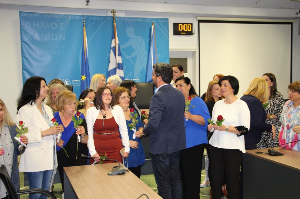 Ορκίστηκαν οι 18 μόνιμοι υπάλληλοι για το πρόγραμμα “Βοήθεια στο Σπίτι” στον Δ. Χανίων