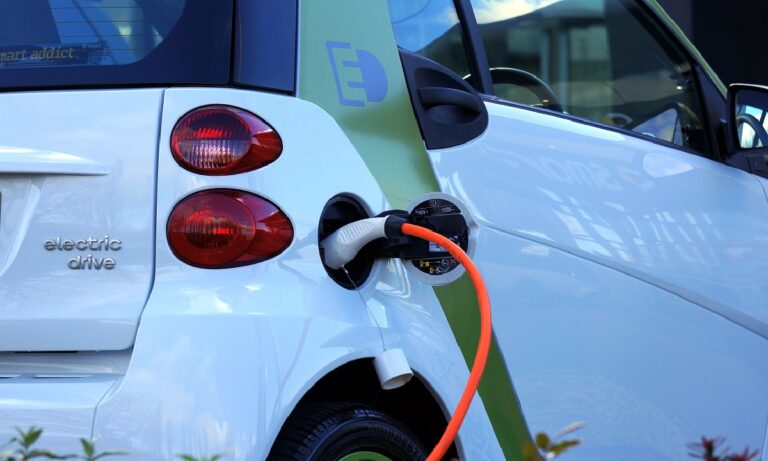 Αυτοκίνητο: Το 2030 η ηλεκτροκίνηση θα εξοικονομεί τουλάχιστον 5 εκατ. βαρέλια πετρελαίου την ημέρα