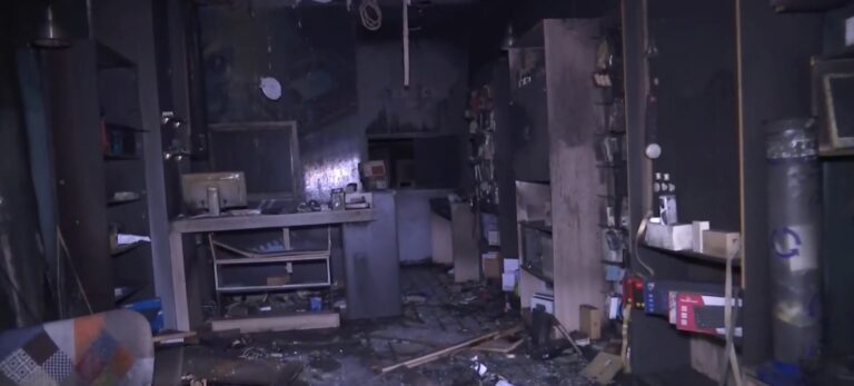 Θεσσαλονίκη: Παραπέμπονται οι συλληφθέντες νεαροί που κατηγορούνται για εμπρησμό καταστήματος
