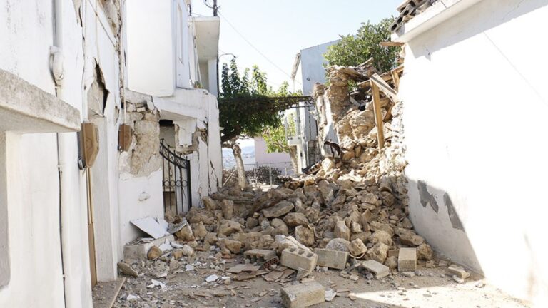 Ηράκλειο: “Μπλόκο” στην αρωγή από τις τράπεζες καταγγέλουν οι σεισμόπληκτοι- Δεν τους δίνουν τα άτοκα δάνεια που δικαιούνται