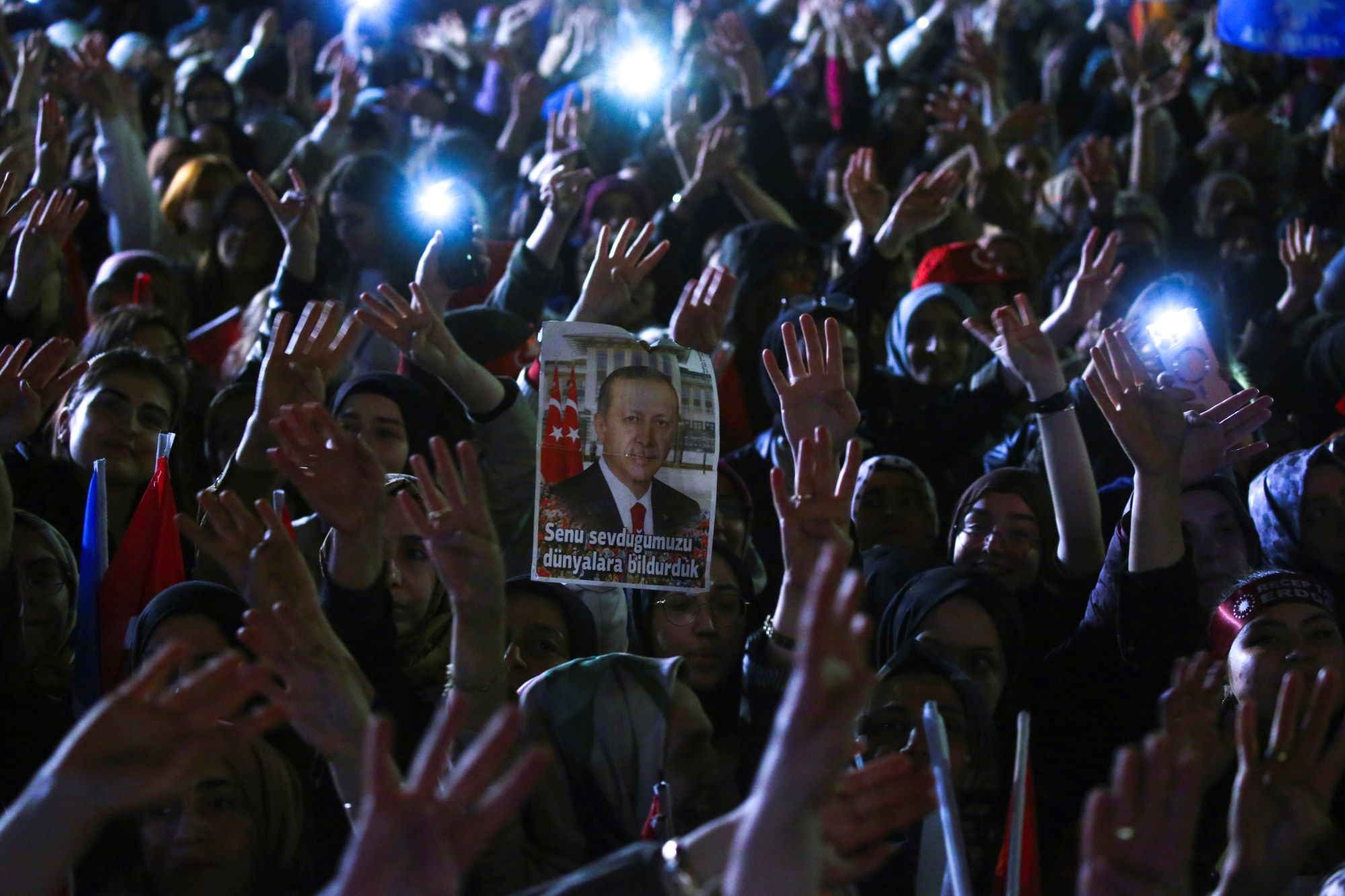 Δεύτερος γύρος εκλογών στην Τουρκία: Πόλεμος «εντυπώσεων» και υψηλοί τόνοι