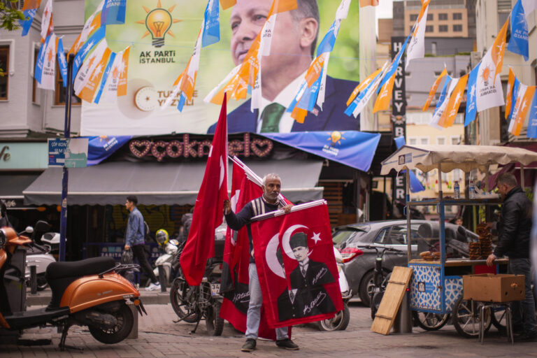Τρ. Καρατράντος: Συντηρητική και προοδευτική Τουρκία αναμετρώνται στην κάλπη – Διαφαίνεται η κούραση του καθεστώτος Ερντογάν