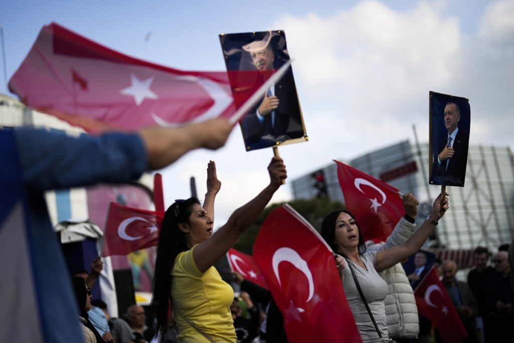 Δ. Τριανταφύλλου για Τουρκία: Ο Ερντογάν θέλει να συσπειρώσει τους ψηφοφόρους του – Η Τουρκία θα τηρήσει το μορατόριουμ στο Αιγαίο