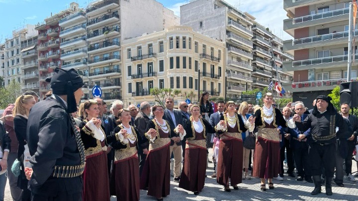 Άναψε η «Φλόγα της Μνήμης» για τη Γενοκτονία του Ποντιακού Ελληνισμού