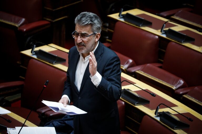Θ. Ξανθόπουλος στο Πρώτο για κίνηση Τριαντόπουλου: Παραβιάζει το νόμο και το Σύνταγμα – Δεν ακολουθείται η προβλεπόμενη διαδικασία (audio)