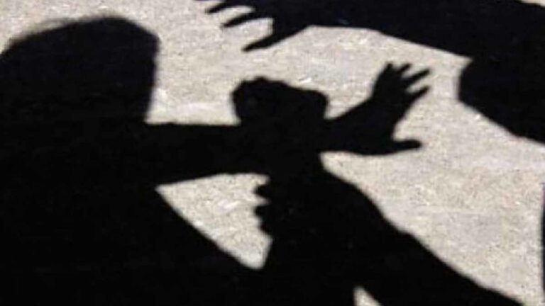 Ηράκλειο: Η μητέρα στη φυλακή και ο πατέρας με χειροπέδες για ενδοοικογενειακή βία – Τον κατήγγειλε η ανήλικη κόρη του