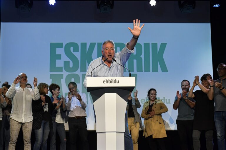 Ισπανία : Βαριά ήττα των Σοσιαλιστών στις δημοτικές και περιφερειακές εκλογές – Ρυθμιστής το ακροδεξιό VOX