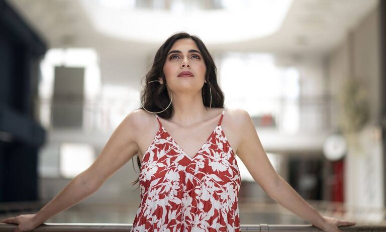 Η Νεφέλη Φασούλη στο Mylos Club