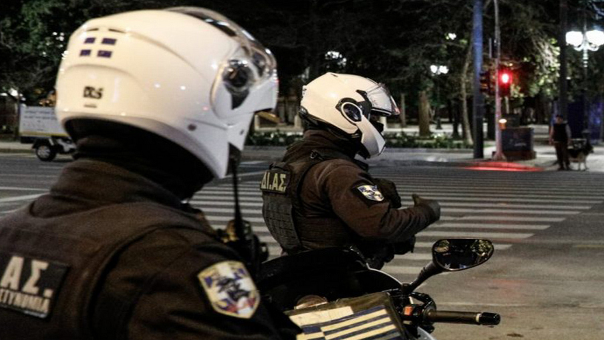 Δικυκλιστής παρέσυρε αστυνομικό της ΔΙΑΣ στη Ρόδο – Αρνήθηκε τον έλεγχο