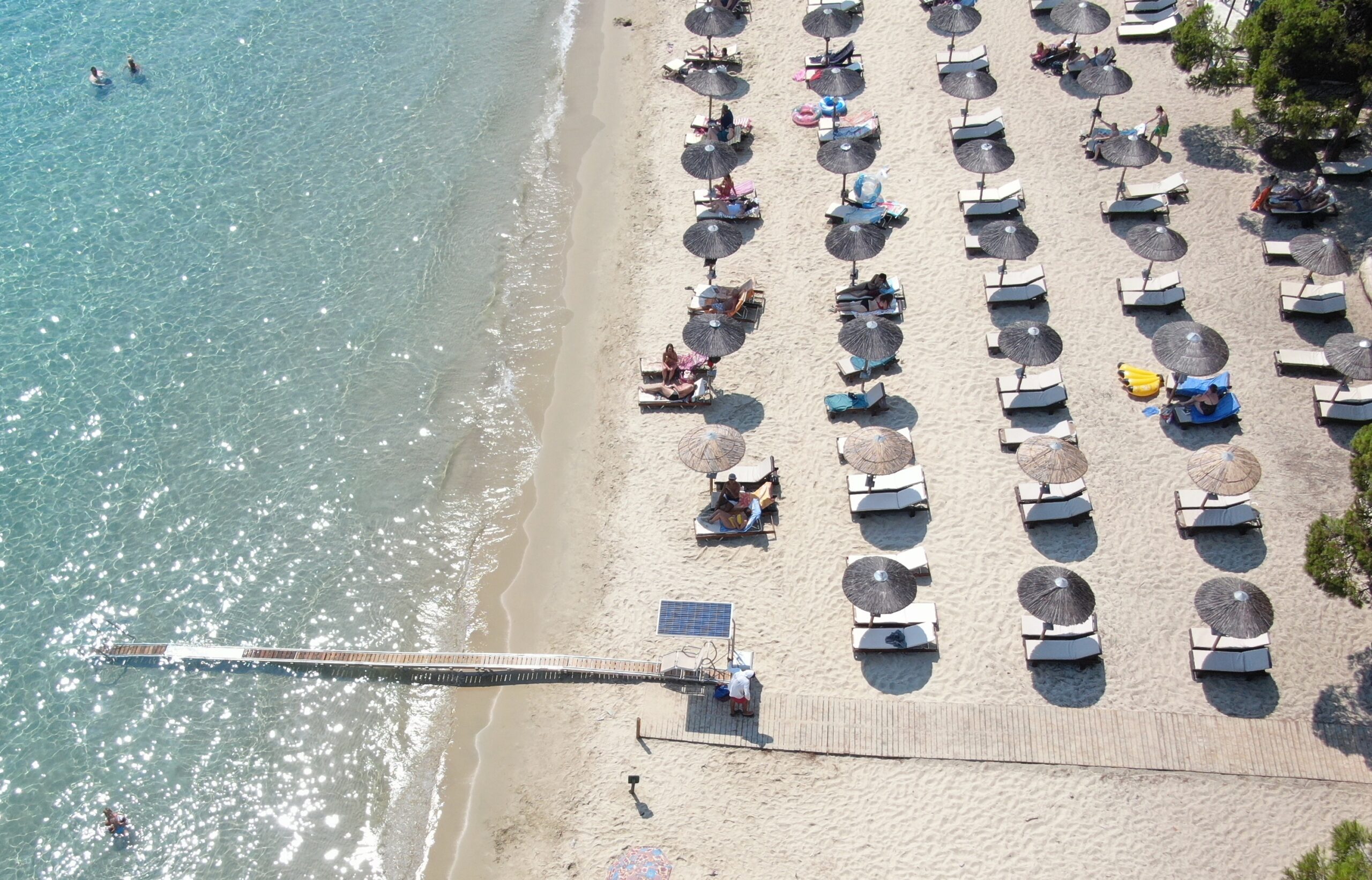 Τέσσερις παραλίες της Σκιάθου με αυτόνομη πρόσβαση ΑμεΑ