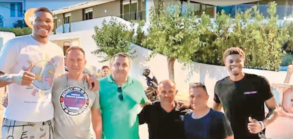 Αυτά είναι τα ακίνητα που αγόρασε ο Γιάννης Αντετοκούνμπο στην Αθήνα για τη μητέρα και τα αδέρφια του