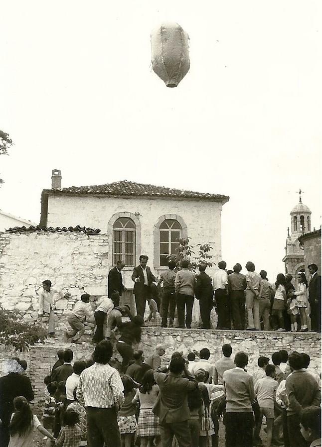 Το φανάρι της Αγίας Τριάδας στην Αγιάσο της Λέσβου