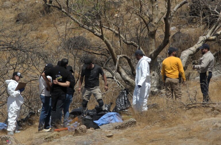 Μεξικό: Σε οκτώ νέους και νέες που εξαφανίστηκαν τον Μάιο ανήκαν τα ανθρώπινα υπολείμματα που βρέθηκαν σε 45 σακούλες