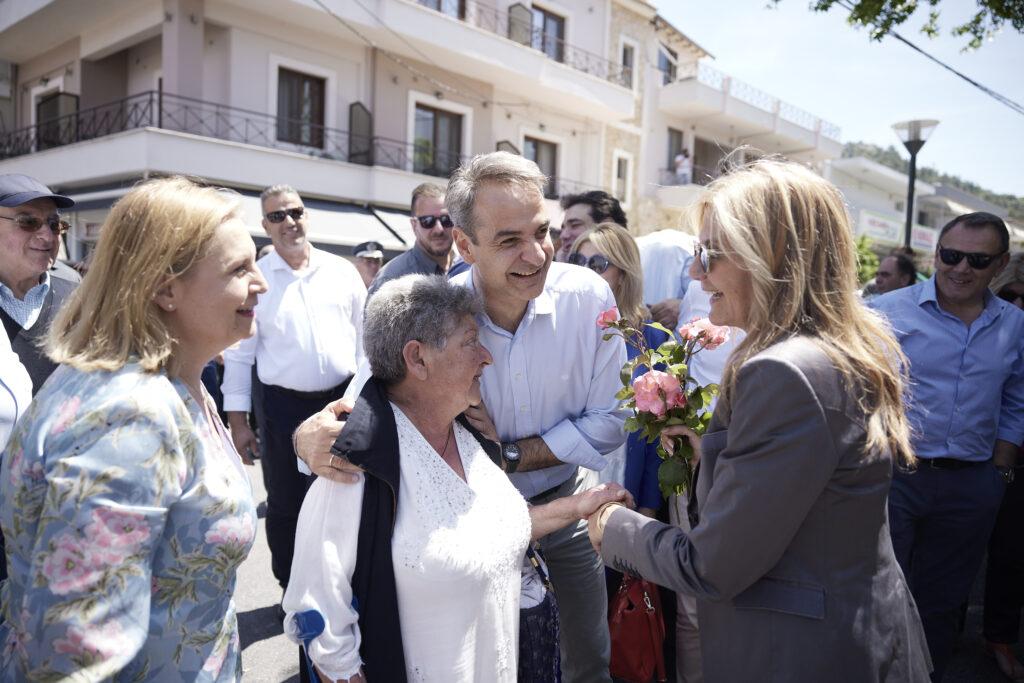 Κ. Μητσοτάκης από τη Θάσο: Προτεραιότητα η αναβάθμιση του ΕΣΥ – «Είδαμε προβλήματα με το ΕΚΑΒ, θα τα διορθώσουμε»