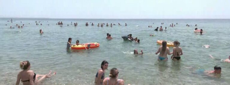 Εκλογές 2023: Το μήνυμα από νέους και… αιωνόβιους-Το δίλημμα βουτιά ή κάλπη