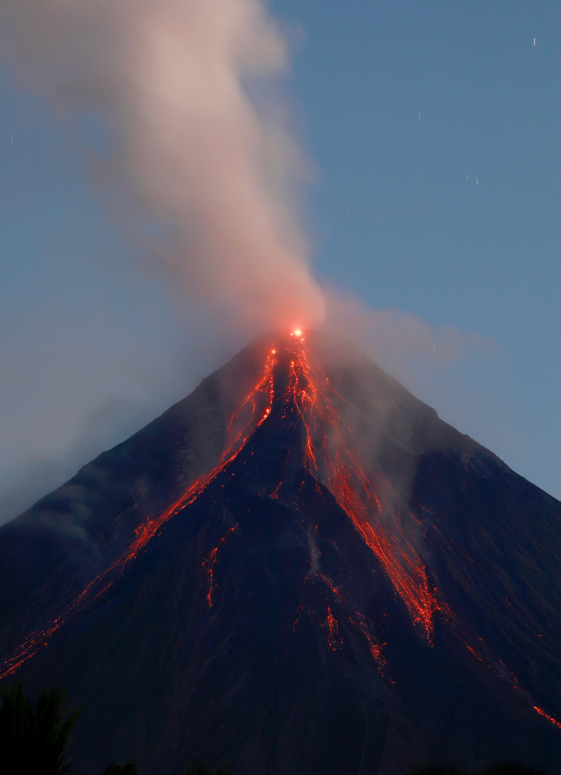 Επικίνδυνη αύξηση της σεισμικής δραστηριότητας στο ηφαίστειο Μαγιόν των Φιλιππίνων