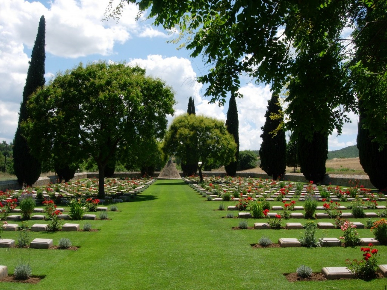 Το άγνωστο βρετανικό κοιμητήριο των Σερρών