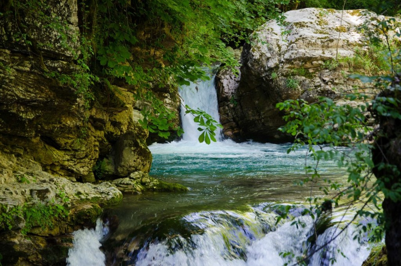 Οι καταρράκτες Κουιάσα στο φαράγγι του ποταμού Χρούσια