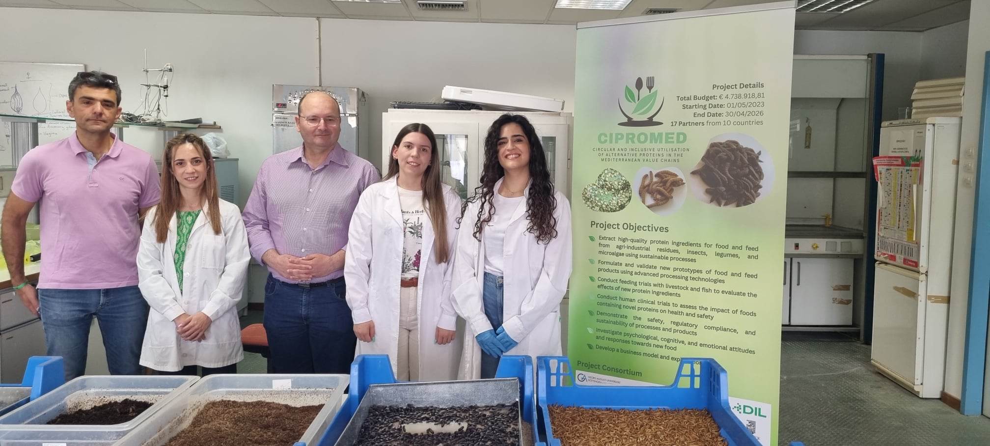Πανεπιστήμιο Θεσσαλίας: Μπάρες και τσιπς εντομοπρωτείνης από το Εργαστήριο Εντομολογίας στο ράφι του καταστήματος (video)