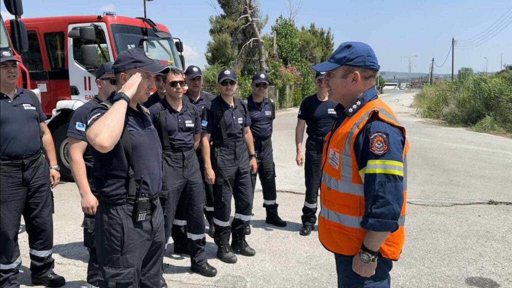 Σέρρες: Βούλγαροι πυροσβέστες πέρασαν από τον Προμαχώνα με προορισμό τη Θεσσαλονίκη