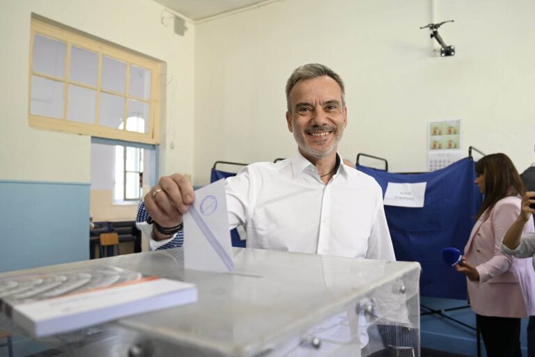 Θεσσαλονίκη: Στο 115ο εκλογικό τμήμα ψήφισε ο δήμαρχος Κωνσταντίνος Ζέρβας