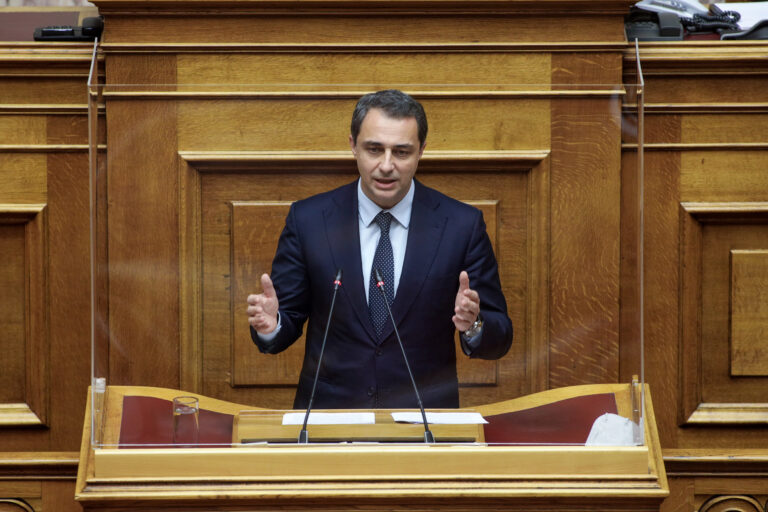 Ο Μάξιμος Σενετάκης είναι ο νέος Υφυπουργός Ανάπτυξης – Το βιογραφικό του