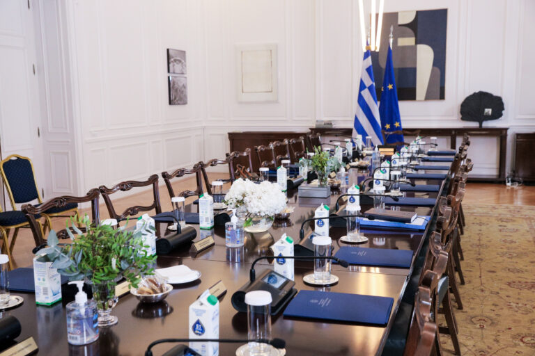 Τι σηματοδοτούν οι αλλαγές στο κυβερνητικό σχήμα – Κρίσιμα χαρτοφυλάκια στα χέρια της νέας γενιάς