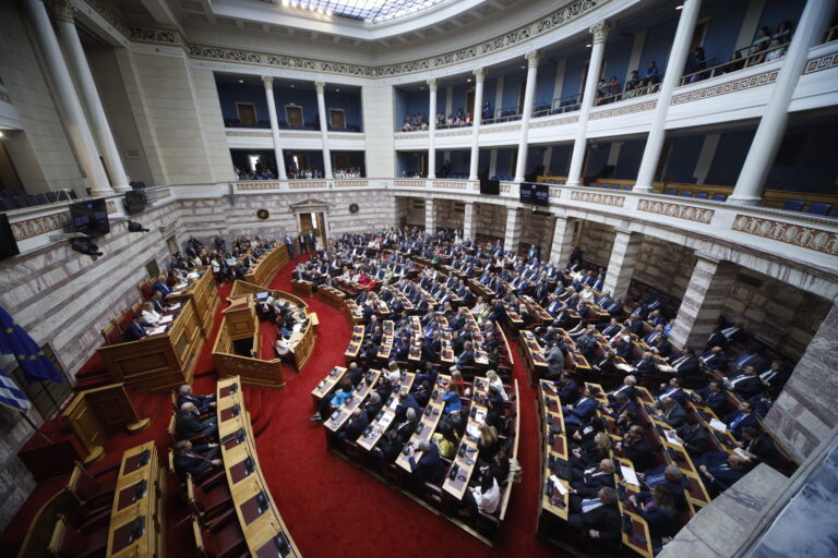 Καραμπόλες στη Βουλή: Ποιοι χάνουν και ποιοι κερδίζουν έδρα