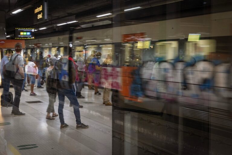 Βαρκελώνη: Διαταγή εκκένωσης του σταθμού τρένων της Placa de Catalunya – Αναφορά για ύποπτο αντικείμενο