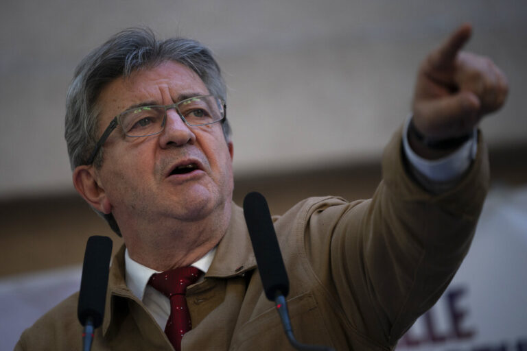 Η γαλλική αριστερά πρέπει να ενωθεί για τις Ευρωεκλογές, λέει ο Μελανσόν