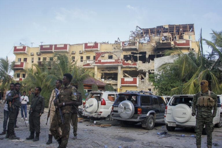 Σομαλία: Οι εξτρεμιστές ισλαμιστές Σεμπάμπ επιτέθηκαν σε ξενοδοχείο στη Μογκαντίσου
