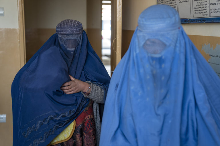Αφγανιστάν: Στο νοσοκομείο οδηγήθηκαν 60 μαθήτριες λόγω δηλητηρίασης