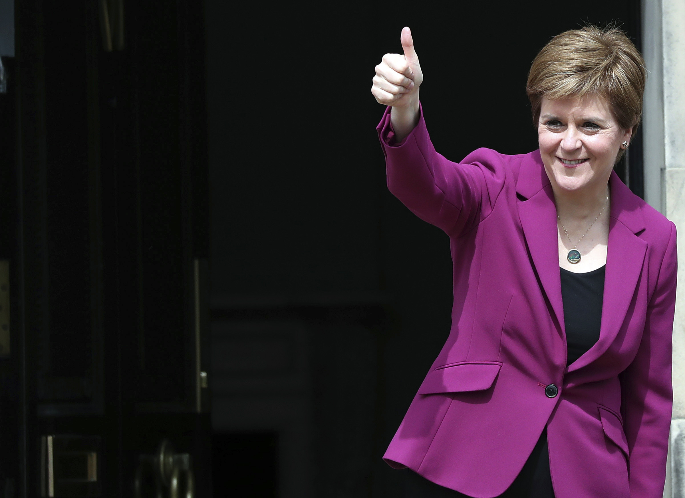 Βρετανία: Ο πρωθυπουργός της Σκωτίας δήλωσε πως η Νίκολα Στέρτζον δεν θα αποβληθεί από το κόμμα