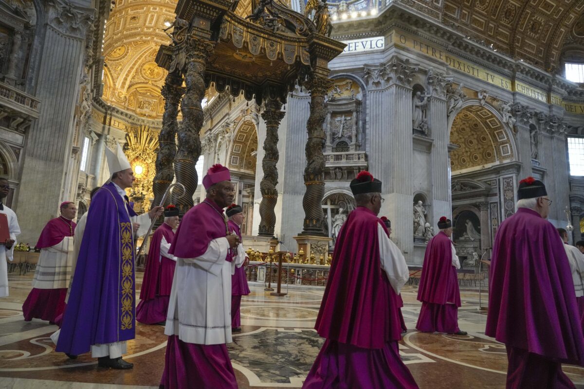 CORRECTION Vatican Basilica Altar