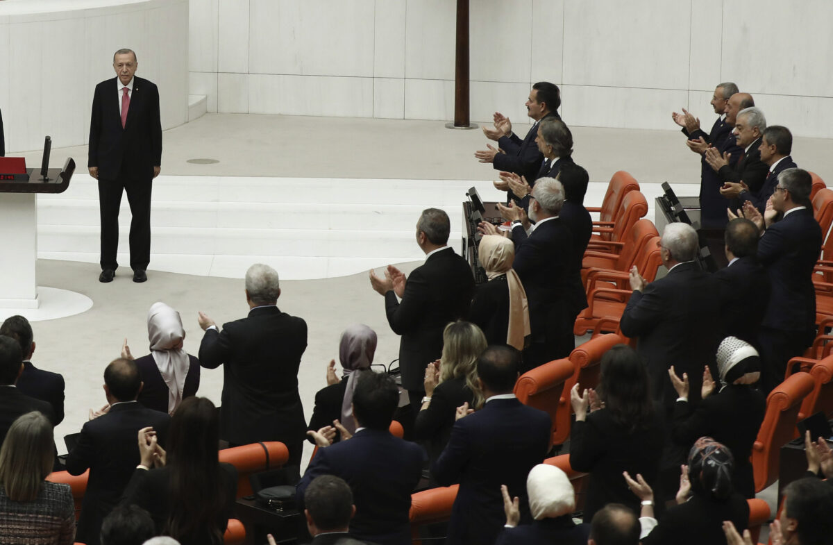 Τα πρόσωπα του νέου υπουργικού συμβουλίου στην Τουρκία: Φιντάν στο ΥΠΕΞ, Σιμσέκ στο ΥΠΟΙΚ