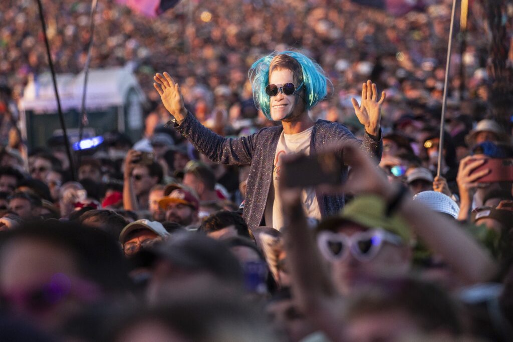 Φεστιβάλ Γκλάστονμπερι: Η εμφάνιση έκπληξη των Foo Fighters και η ιστορική συναυλία του Έλτον Τζον