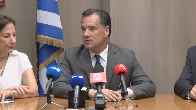 Τελετή παράδοσης – παραλαβής στο Υπ. Εργασίας – Α. Γεωργιάδης: Είμαστε εδώ για να κάνουμε τη ζωή των συμπολιτών μας καλύτερη