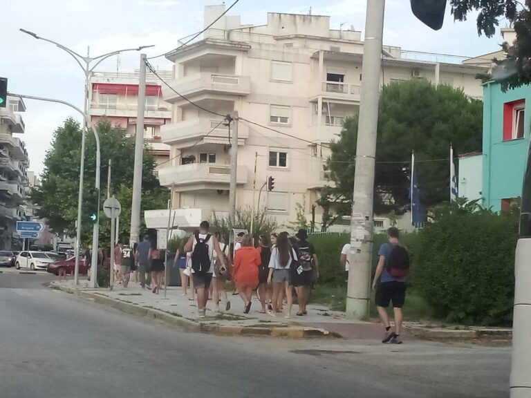 Ροδόπη: Κάλπη ή παραλία; – Η εκλογική συμπεριφορά και τα πολιτικά καφενεία