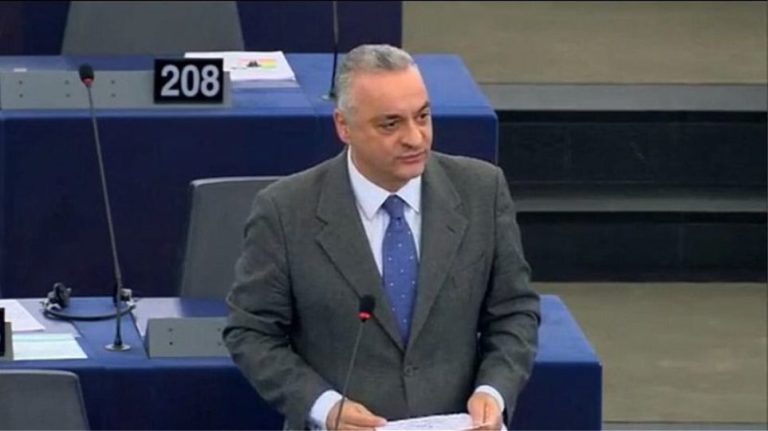 Επίσκεψη Μ. Κεφαλογιάννη στον Φρέντι Μπελέρη – Ζητά ανάληψη πρωτοβουλίας από την Κομισιόν για την άδικη, συνεχιζόμενη προφυλάκισή του