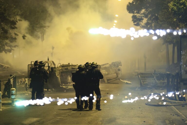 Γαλλία: 667 συλλήψεις, συνεδριάζει εκ νέου η επιτροπή κρίσεων – Απαγόρευση διαδηλώσεων στη Μασσαλία