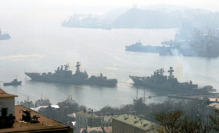 Ρωσία: Γυμνάσια του Στόλου του Ειρηνικού με 60 πλοία, 35 αεροσκάφη και 11.000 μέλη των ενόπλων δυνάμεων