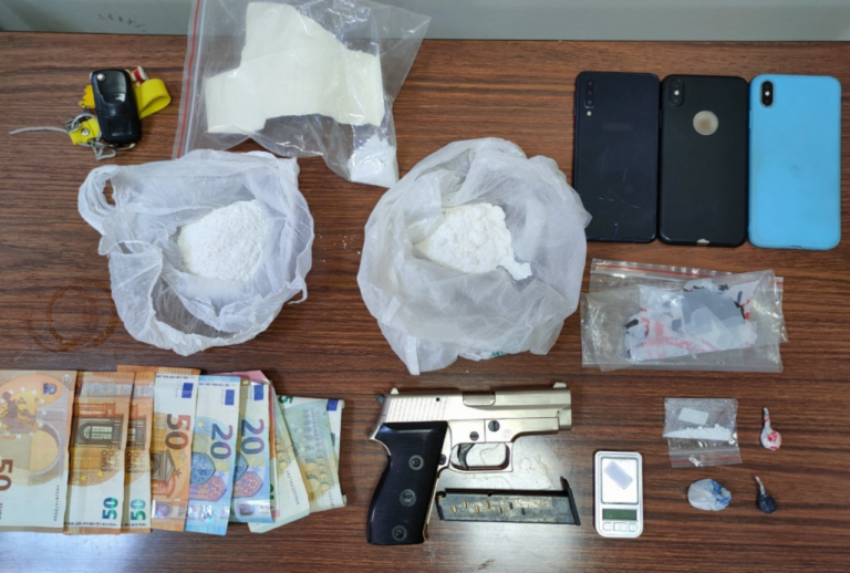 Θεσσαλονίκη: Έκρυβε ναρκωτικά στο ταξί του-Χειροπέδες και στον ανήλικο συνεργάτη του