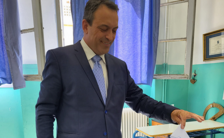 Εντός Βουλής οι Σπαρτιάτες: Ποιο είναι το κόμμα που στηρίζει ο Κασιδιάρης – Από ποια κόμματα κέρδισαν εκλογείς