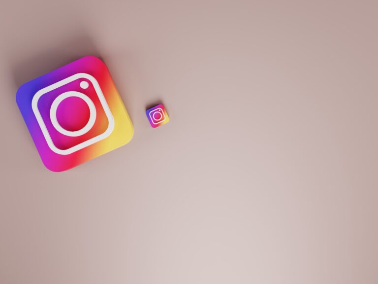 Σοκαριστική αποκάλυψη WSJ για το Instagram: «Δικτυώνει τους παιδόφιλους και προωθεί περιεχόμενο παιδικής πορνογραφίας»