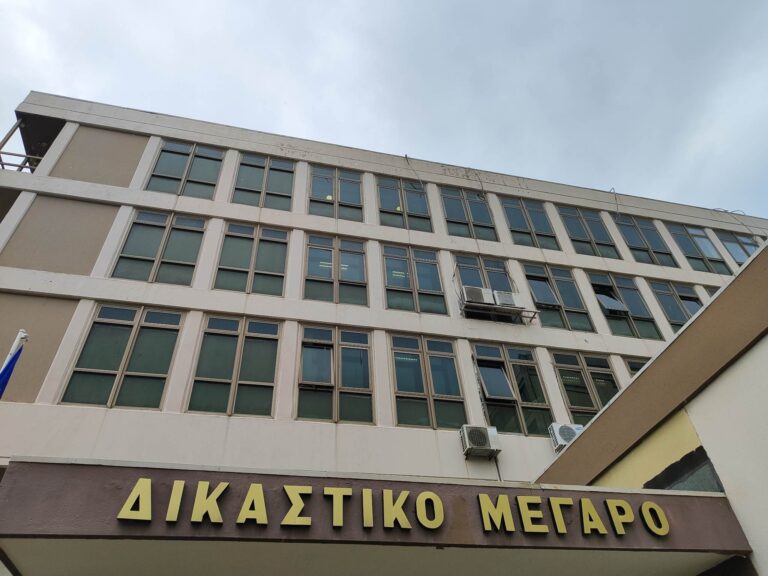 Μια ώρα διακοπή και ενός λεπτού σιγή στα δικαστήρια την Παρασκευή στη μνήμη των 57 νεκρών στα Τέμπη