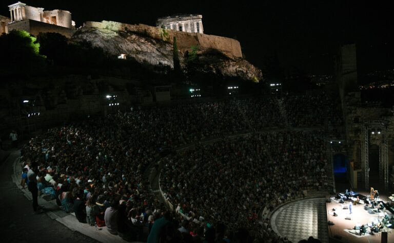 Ένθετο Τέχνες: Ενδιαφέρον συναυλιακό καλοκαίρι από το Ηρώδειο μέχρι το Terra Vibe