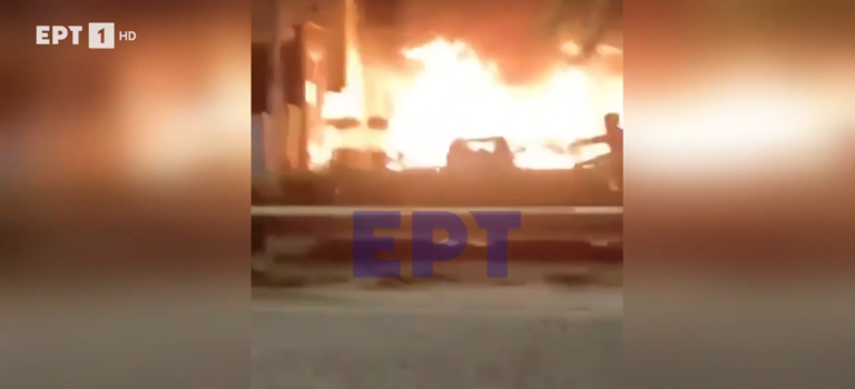 Άλιμος: Πυρκαγιά σε κατάστημα επίπλων – Καταστράφηκε η επιχείρηση – Ζημιές σε διαμερίσματα