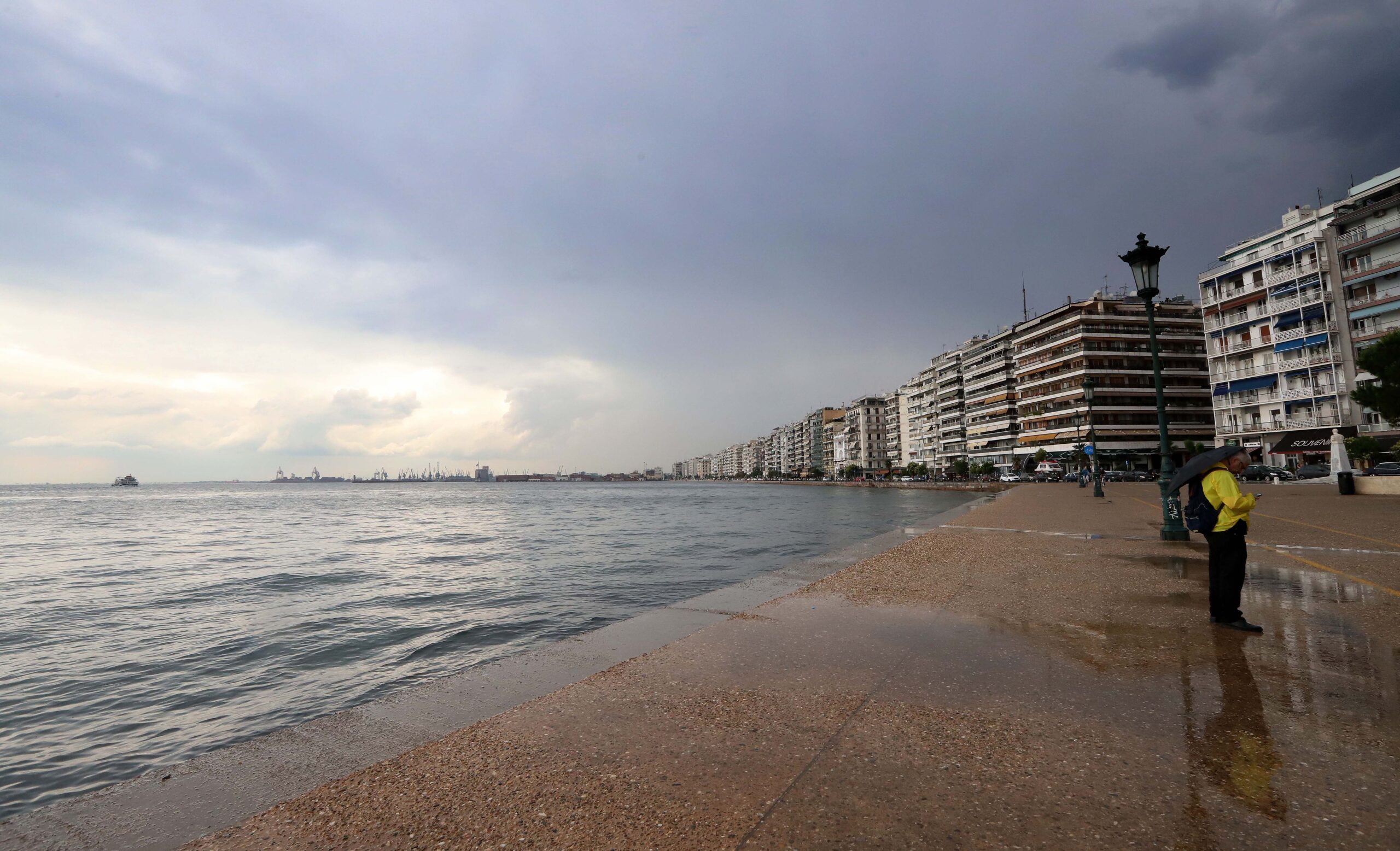 Σε επιφυλακή η Περιφέρεια Κεντρικής Μακεδονίας μετά το έκτακτο δελτίο επιδείνωσης καιρού – Οι οδηγίες στους πολίτες