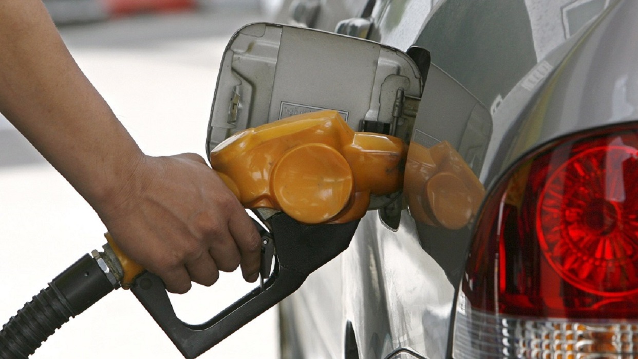 Ο πρόεδρος της Ομοσπονδίας Βενζινοπωλών εκτιμά πόσο θα πληρώσουμε την βενζίνη το καλοκαίρι