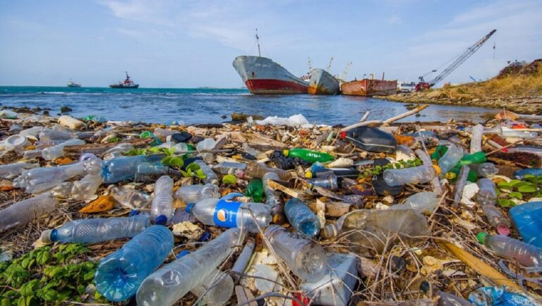 ΓΣΕΕ: Δράσεις για μείωση της πλαστικής ρύπανσης και γρήγορη μετάβαση σε μία κυκλική οικονομία